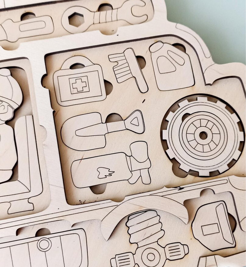 Puzzle em Madeira – Veículo 3D Interativo